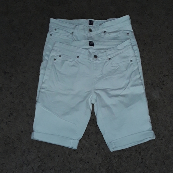 Shorts - Picture 2 of 3